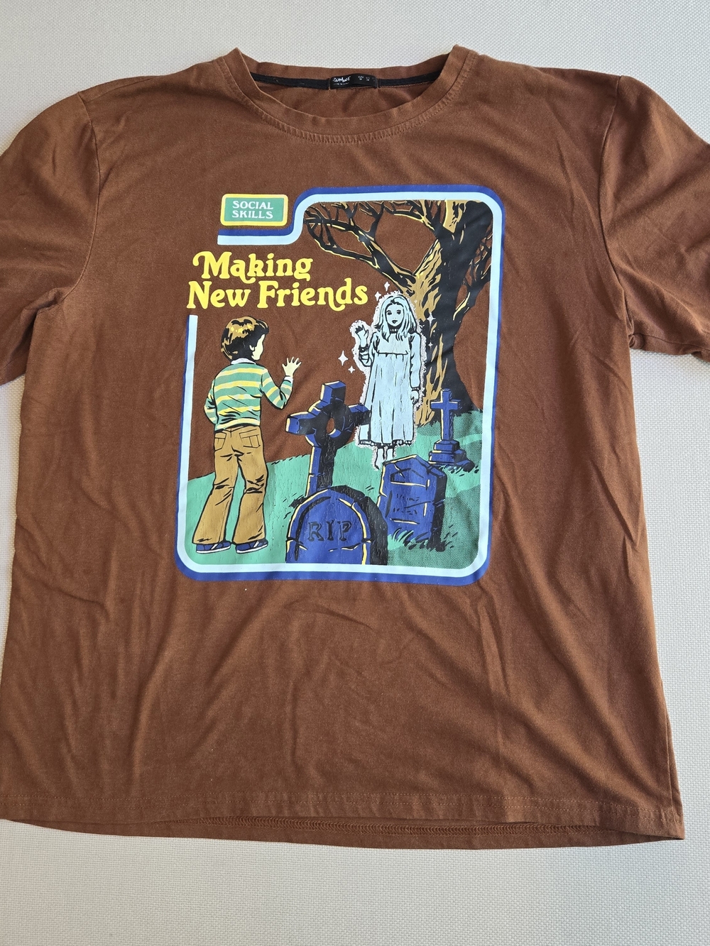 Romwe Men's Medium Social Skills Making New Friends T-Shirt Brown Cemetery Ghost
